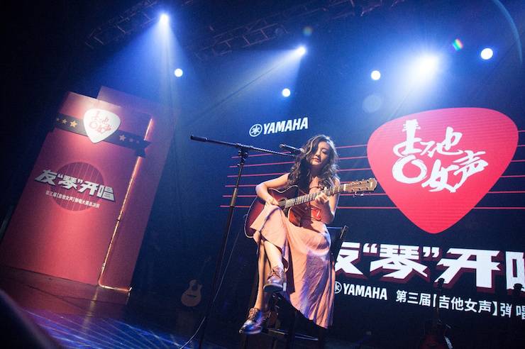 第四届“凯发k8国际吉他女声弹唱大赛”总冠军出炉<br />温格夺冠，董冬冬担任评委