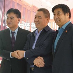 凯发k8国际再出手公益，为四川25所小学捐赠凯发k8国际高科技钢琴